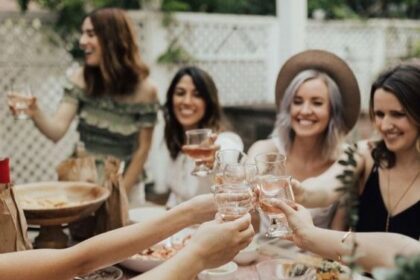 3 Zodiak yang Cocok Menjadi Tuan Rumah Setiap Acara