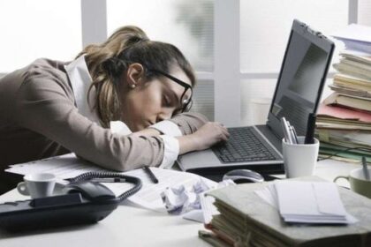 Arti Power Nap dan Manfaatnya, Berbeda dengan Tidur Saing!