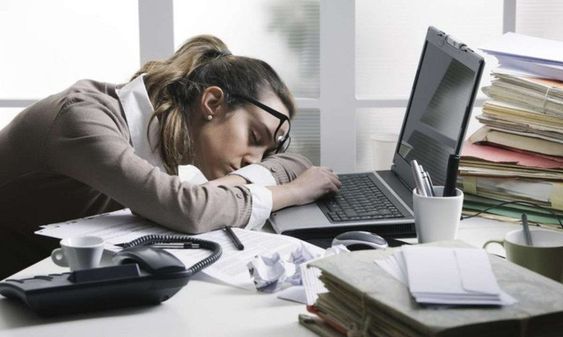 Arti Power Nap dan Manfaatnya, Berbeda dengan Tidur Saing!