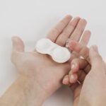 8 Kesalahan Penggunaan Lensa Kontak yang Dapat Merusak Mata