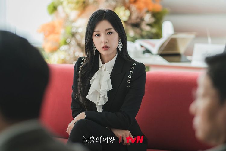 Gaya Kim Ji Won di Episode Terakhir Queen of Tears Bikin Gamon!