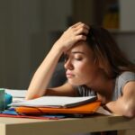 6 Cara Mengatasi Burnout pada Pelajar, Jangan Menyepelekannya!
