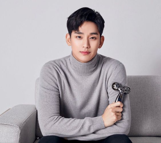 Transformasi Gaya Kim Soo Hyun di Drama, Jadi Suami Idaman!