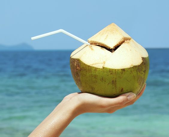 Efek Samping Orang Sakit Minum Air Kelapa