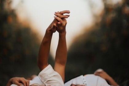 4 Zodiak yang Cocok Jadi Pasangan Aries, Saling Melengkapi!