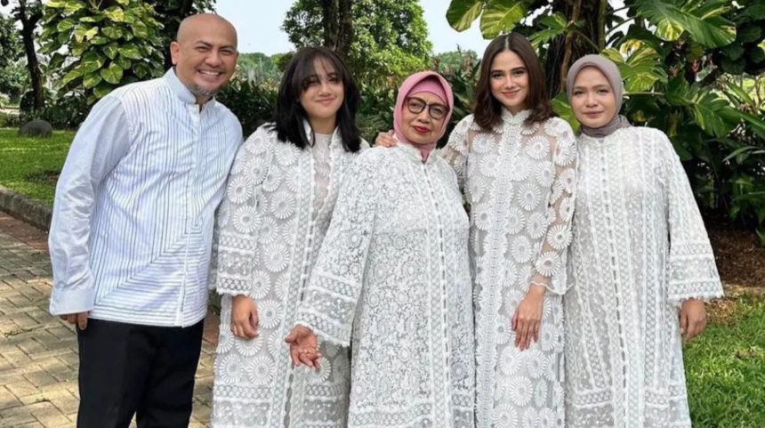 7 Outfit Lebaran Elegan ala Artis Tahun Lalu