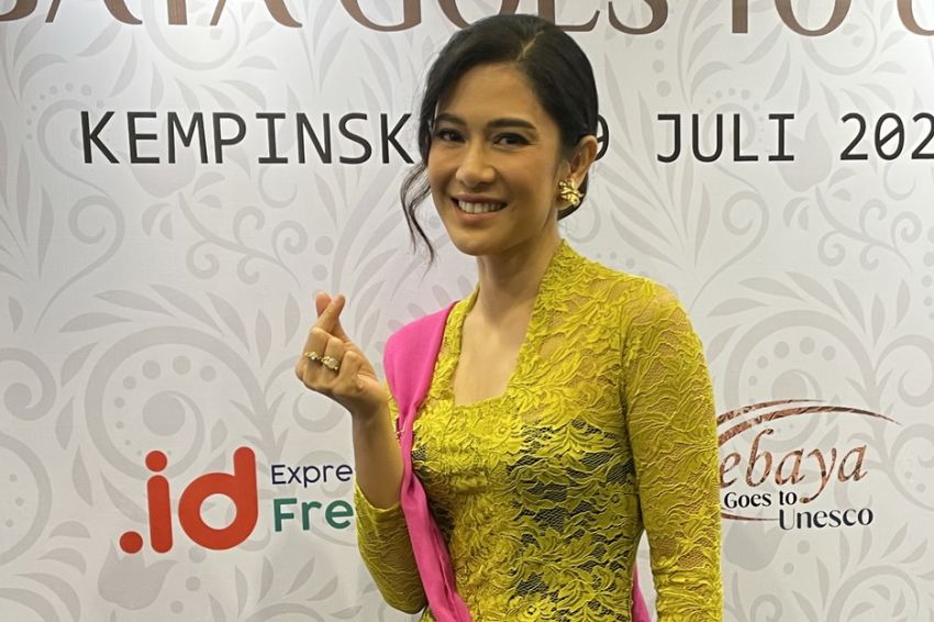5 Gaya Dian Sastro Berkebaya, Jadi Inspirasi OOTD!