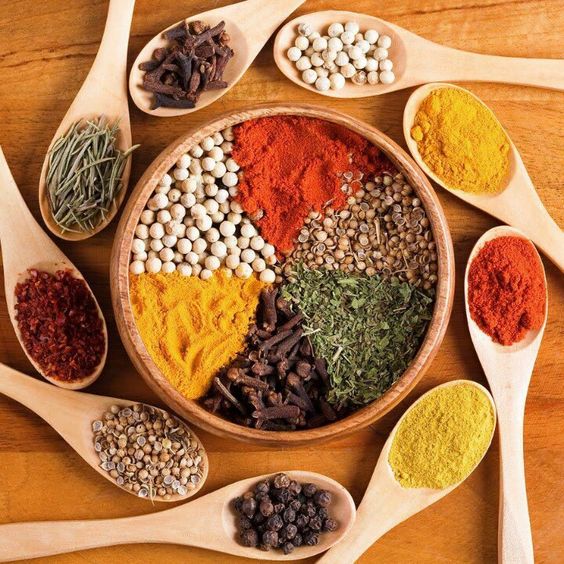 5 Bumbu Dapur yang Ampuh Bersihkan Usus Usai Makan Banyak