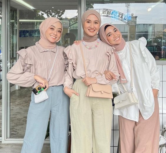 Inspirasi Dresscode Buka Puasa Bareng Bestie!
