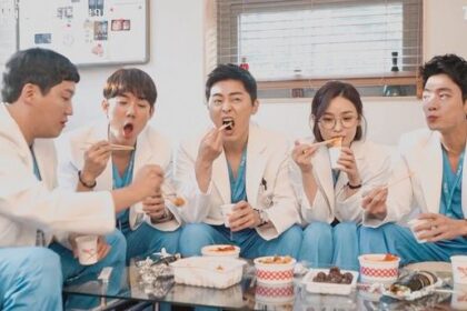 Sutradara Shin Won Ho Ungkap Produksi "Hospital Playlist 3"