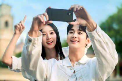 4 Pasangan Kim Soo Hyun di Drakor yang Bikin Baper!