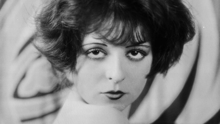 Mengenal Clara Bow, 
