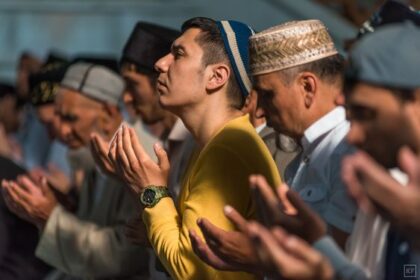 5 Sholat Sunnah yang Bisa Dilakukan saat Iktikaf di Masjid