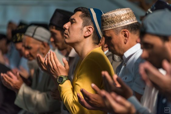 5 Sholat Sunnah yang Bisa Dilakukan saat Iktikaf di Masjid
