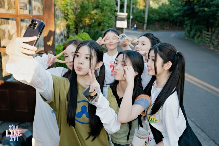 Menilik Fenomena Artis K-Pop: Keseimbangan Beauty Vs Quality