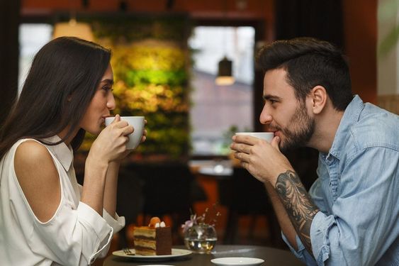 Pasangan Zodiak yang Hubungannya Paling Kuat, Bisa Langgeng!