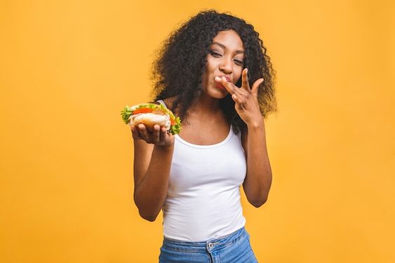 Mengetahui Kepribadian Seseorang dari Cara Makan