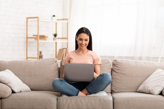 5 Tips Melamar Kerja Lewat Aplikasi, Biar Cepat Dapat Kerja!