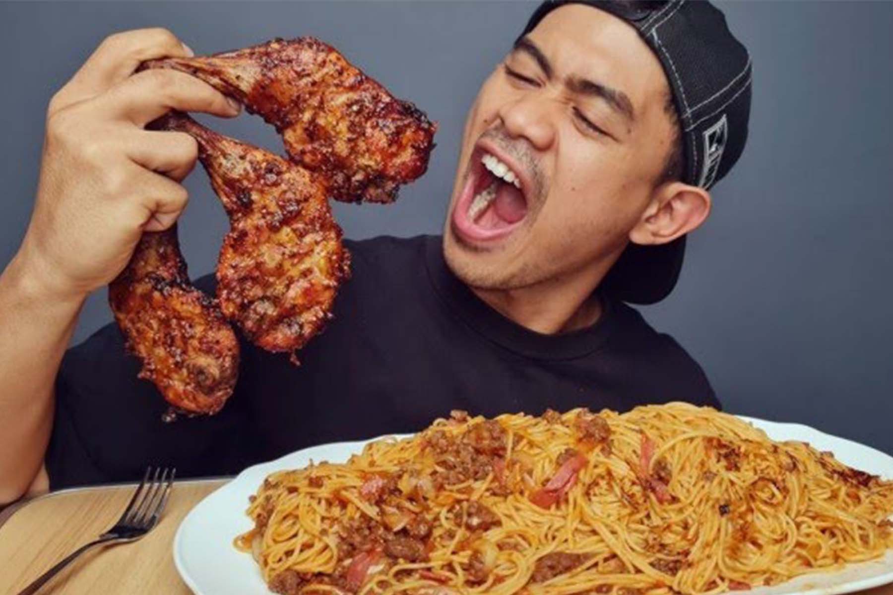 Alasan YouTuber Mukbang Kuat Makan Banyak Tanpa Gemuk