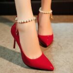 5 Bahaya Sering Gunakan High Heels untuk Beraktivitas
