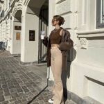 5 Ide Mix & Match dengan Flare Pants, Bikin Tampilan Menarik!