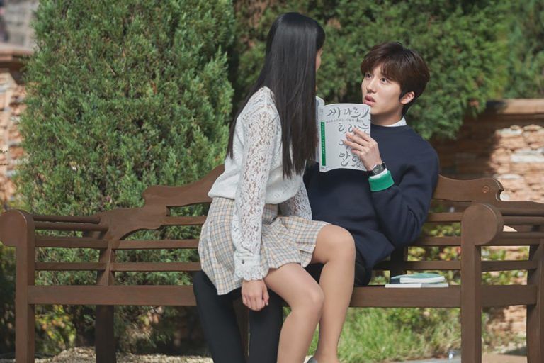 6 Aktor Populer Lawan Main Kim Hye Yoon yang Bikin Baper!