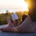 7 Manfaat Membaca Buku Bisa Panjang Umur, Benarkah?
