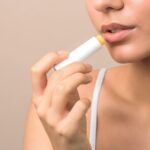 7 Rekomendasi Lip Balm dengan SPF, Bibir Sehat Terlindungi!