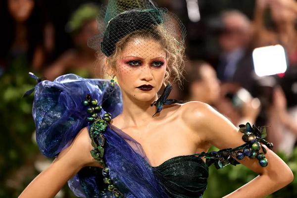 7 Beauty Looks Terbaik Para Superstar di Met Gala 2024
