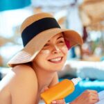 3 Cara Reapply Sunscreen di Atas Makeup, Cegah Sinar UV!