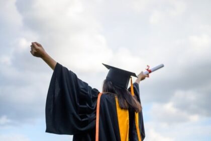 4 Alasan Perempuan Berhak Mendapat Pendidikan Tinggi