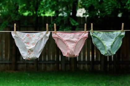 5 Aturan Memakai Celana Dalam yang Sehat, Yuk Catat!
