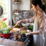 Pro Kontra Ibu-Ibu Tim Masak Lauk atau Beli Lauk