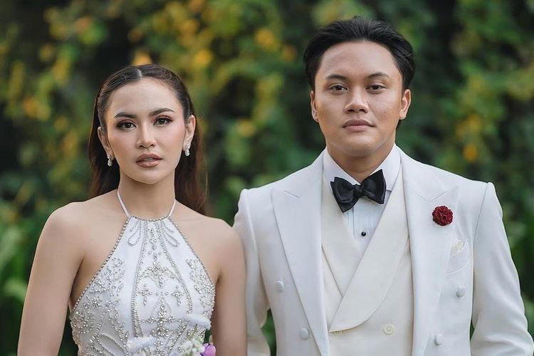 6 Gaun Pernikahan Artis Indonesia Rancangan Hian Tjen