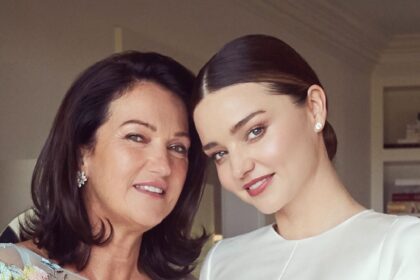 6 Seleb Hollywood Rayakan International Mother's Day
