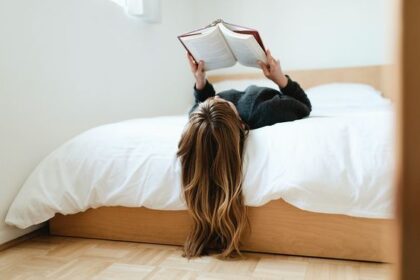 Cara Mudah Atasi Kebiasaan Mengantuk Saat Membaca Buku