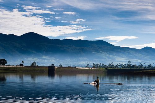 12 Rekomendasi Wisata Alam di Bandung, Yuk Healing Sejenak!