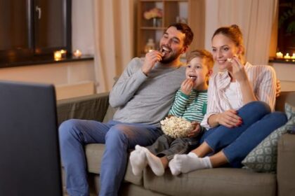 Bolehkah Anak-anak Nonton Film Horor? Cek Faktanya!