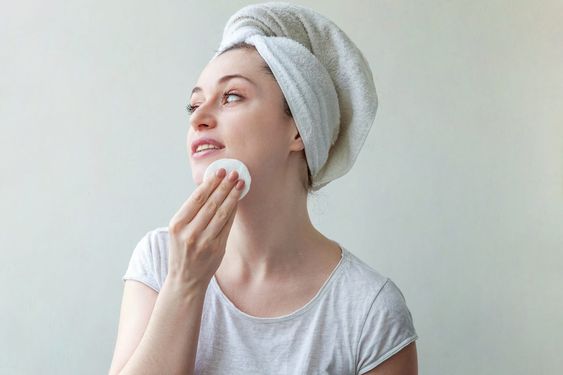 3 Hal Penting Saat Eksfoliasi Biar Glowing dan Nggak Iritasi
