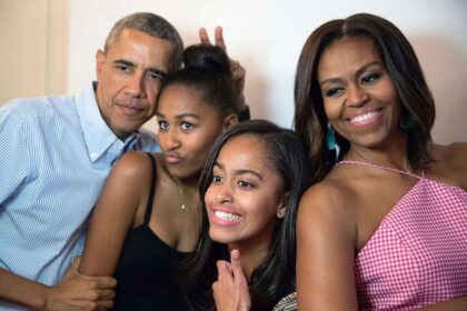 Cara Barack & Michelle Obama Ajarkan Body Positivity Putrinya