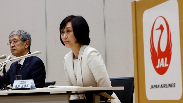 Kisah Mitsuko Tottori Eks Pramugari Jadi CEO Japan Airlines