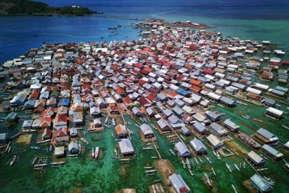 Fakta Unik Pulau Bungin, Pulau Pemukiman Terpadat di Dunia!