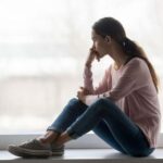 5 Zodiak Paling Susah Lupain Mantan, Galaunya Berkepanjangan!
