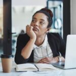 Tips Menghadapi Bos Micromanaging, Yuk Catat!