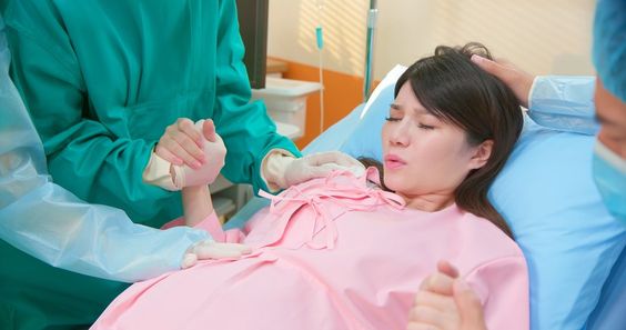 Deretan Komplikasi Pascapersalinan yang Bisa Ibu Alami