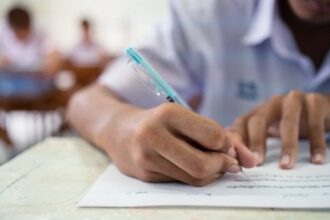 6 Negara dengan Tes Ujian Masuk Perguruan Tinggi Tersulit