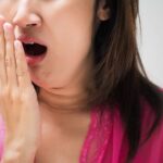 Penyebab Bau Mulut Saat Bangun Tidur dan Cara Mengatasinya