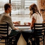 5 Kejadian Saat Makan Bikin Kisah Cinta Berantakan, Hindari!