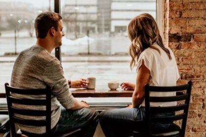 5 Kejadian Saat Makan Bikin Kisah Cinta Berantakan, Hindari!
