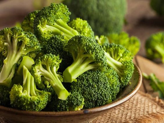 Cara Memasak Brokoli yang Benar, Jangan Buang Batangnya!